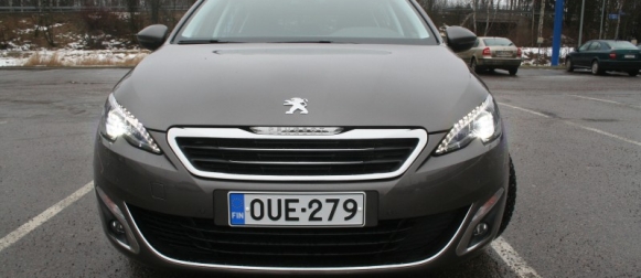 Koeajossa uusi Peugeot 308 – täsmäase Golf-kokoluokkaan