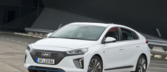 Hyundai IONIQ hybridin hinta 27990€