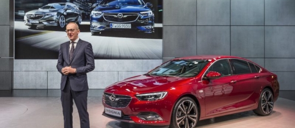 Opel esitteli uuden Insignia Grand Sportin ja Sports Tourerin sekä Opel Crossland X:n ​
