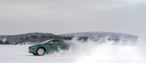 Jaguarin I-PACE täyssähköauton myynti alkaa maaliskuussa