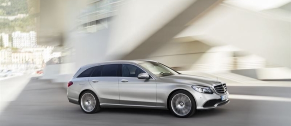 Uusi Mercedes-Benz C-sarja esitellään Geneven autonäyttelyssä