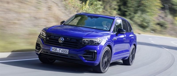 VW Touaregin ladattava hybridi 79300 eurolla
