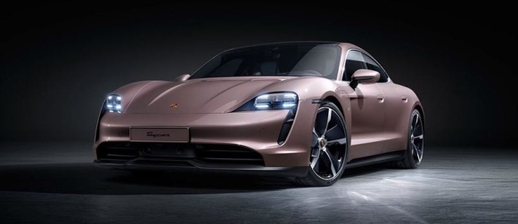 Porsche laajentaa Taycan-mallistoa 