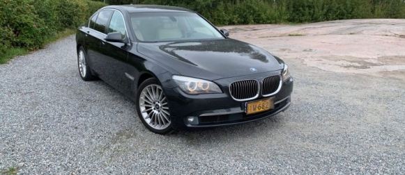Luksusta uuden Octavian hinnalla – Koeajo käytetty BMW 740d