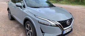 Koeajo Nissan Qashqai – Crossover-hitti maustettin kevythybridillä