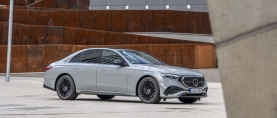 Uusi Mercedes-Benz E-sarja sedan hinta alkaen 68 345 euroa