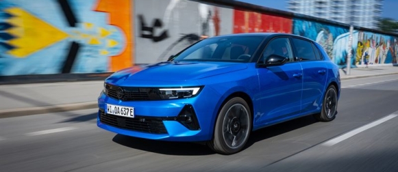 Täyssähköinen Opel Astra Electric hinta alkaen 48 390 euroa