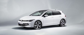 Uudistunut Volkswagen Golf hinta alkaen 30 329 euroa
