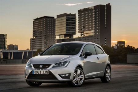 Uusi SEAT Ibiza CUPRA on tarjolla kolmiovisena Ibiza SC -versiona hintaan 24 188,94 euroa. 