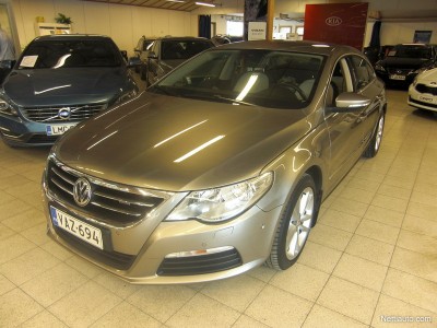 VOLKSWAGEN PASSAT CC 1.8 TSI täyttää varmasti kaikki premiumauton vaatimukset, mutta brändinä se hulppeasta varustelusta on saman tehtaan Audia hivenen harmaampi ja mahdollisesti CC:n coupemaiset muodot saatetaan kokea myös liiankin sporttisiksi. Hieno, 120 000 kilometriä ajettu vuosimallin 2009 auto oli myYnnissä 19 800 eurolla Hämeen Autovarusteessa Jämsässä.