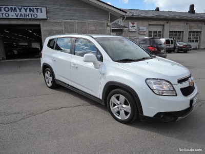 140 000 kilometriä Chevrolet Orlando 2.0D vuosimallia 2012 oli viitasaarelaisella Automyynti Tervolla myynnissä 14 900 eurolla. Autolla oli historiassaan vain yksi aiempi omistaja. Nahkasisustuksen lisäksi varustelistalta löytyi mm. pysäköintitutka tai -kamera, sähköpeilit, navigointijärjestelmä. Automaattilaatikko tuntuu jenkissä jopa itsestäänselvyydeltä.