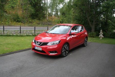 Nissan Pulsar DIG-T 190:n ulkoinen ilme huutaa selvästi enemmän kilpailijoidensa GT-henkeä. Nyt tämän auton pitää etsiä ostajansa esimerkiksi menohaluisten, mutta matalaa seniori-ikäisten ja matalaa profiilia suosivien perusinsinöörien ja ala-asteiden johtajaopettajien joukosta.